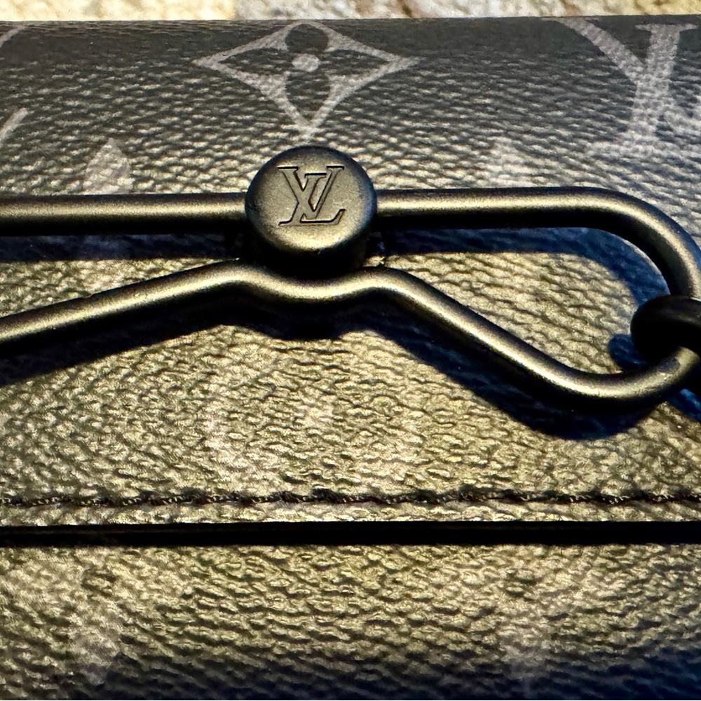 Louis Vuitton Black Steamer Crossbody Wearable Wallet - Picture 4 of 16
